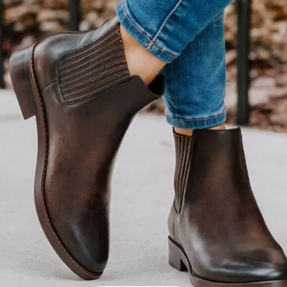 Thursday Boot Company Dreamer Leather Ankle Boot - Picture 2 of 10